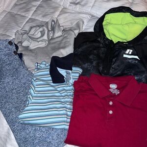 A LOT OF BOYS SHIRTS SIZE 6/7